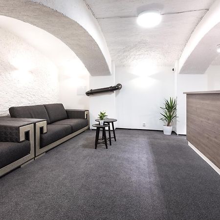 Little Tom Apartments Прага Экстерьер фото