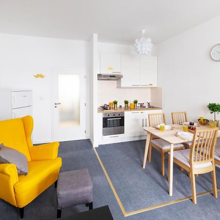 Little Tom Apartments Прага Экстерьер фото