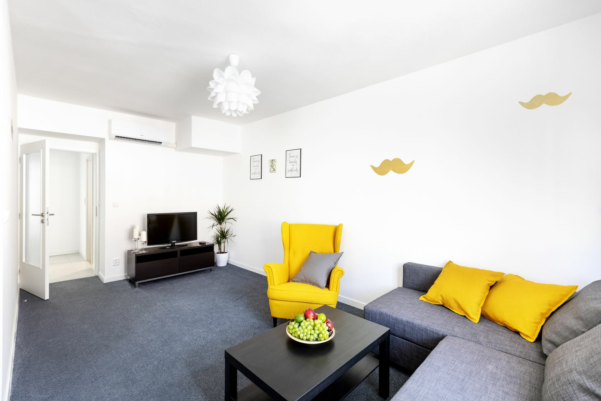 Little Tom Apartments Прага Экстерьер фото